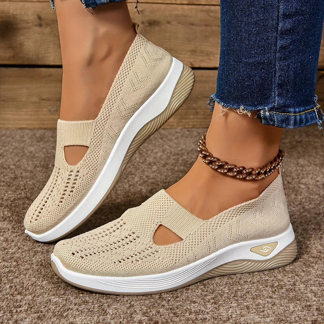 DELIKA | NON-SLIP SHOES