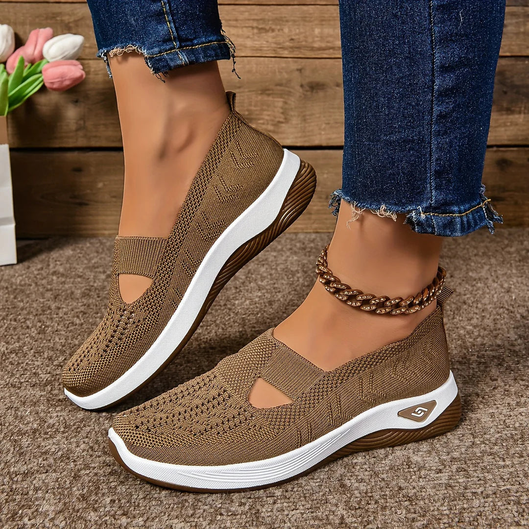 DELIKA | NON-SLIP SHOES