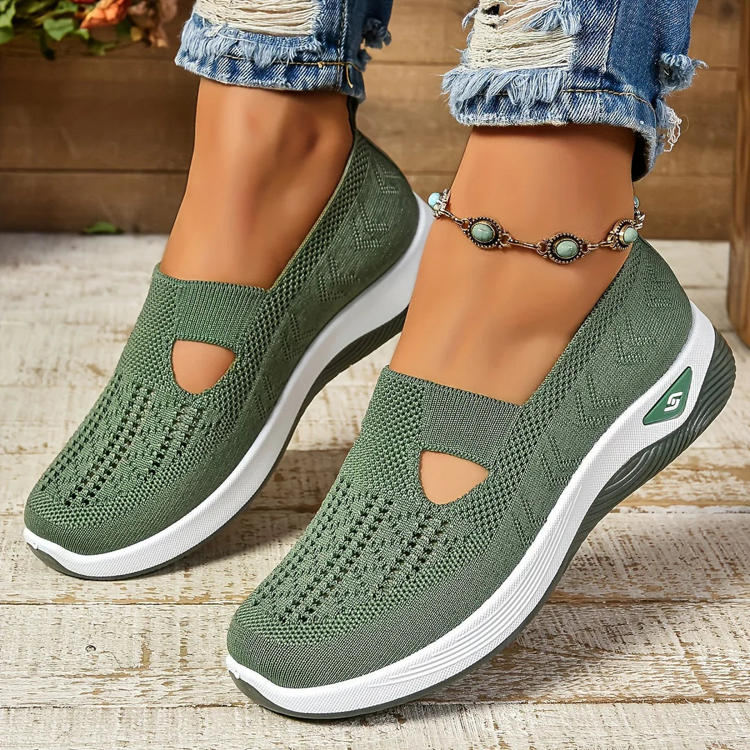 DELIKA | NON-SLIP SHOES
