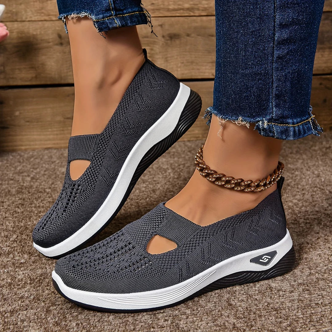 DELIKA | NON-SLIP SHOES