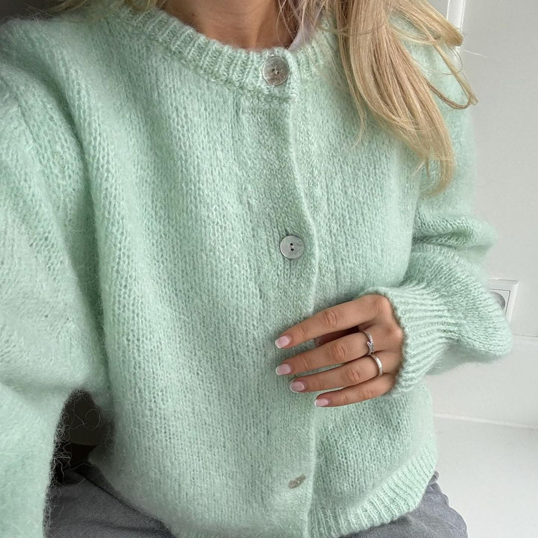 Velora | Chic Essential